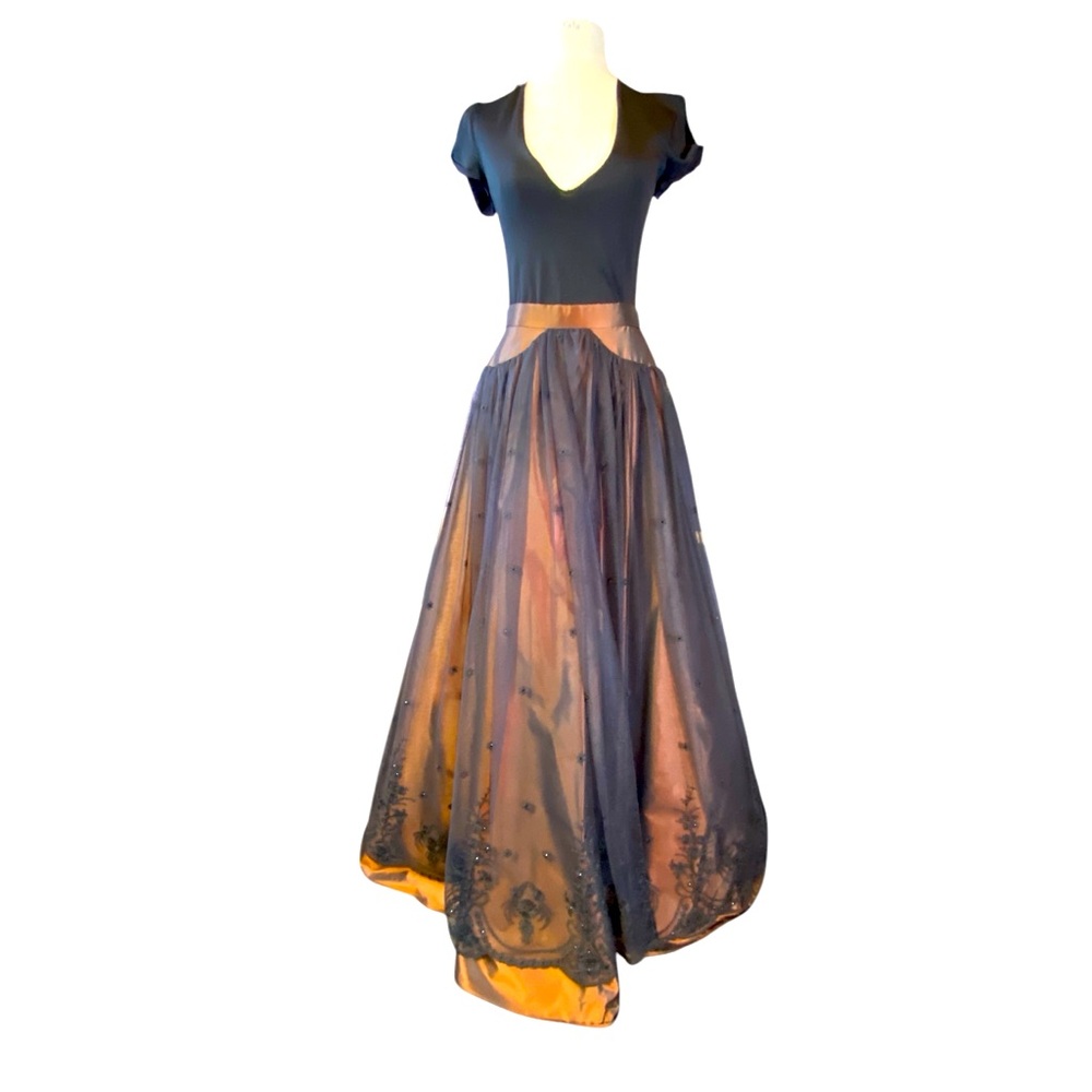 Patricia Rhodes Lace SILK Taffeta Full Skirt with tulle. Size 4. Waist 27. New.